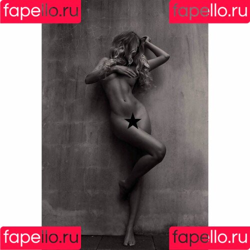 Steph Claire Smith Onlyfans Photo Gallery 