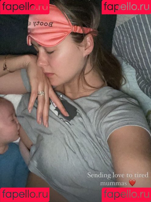 Steph Claire Smith Onlyfans Photo Gallery 