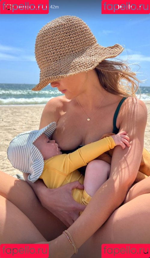 Steph Claire Smith Onlyfans Photo Gallery 