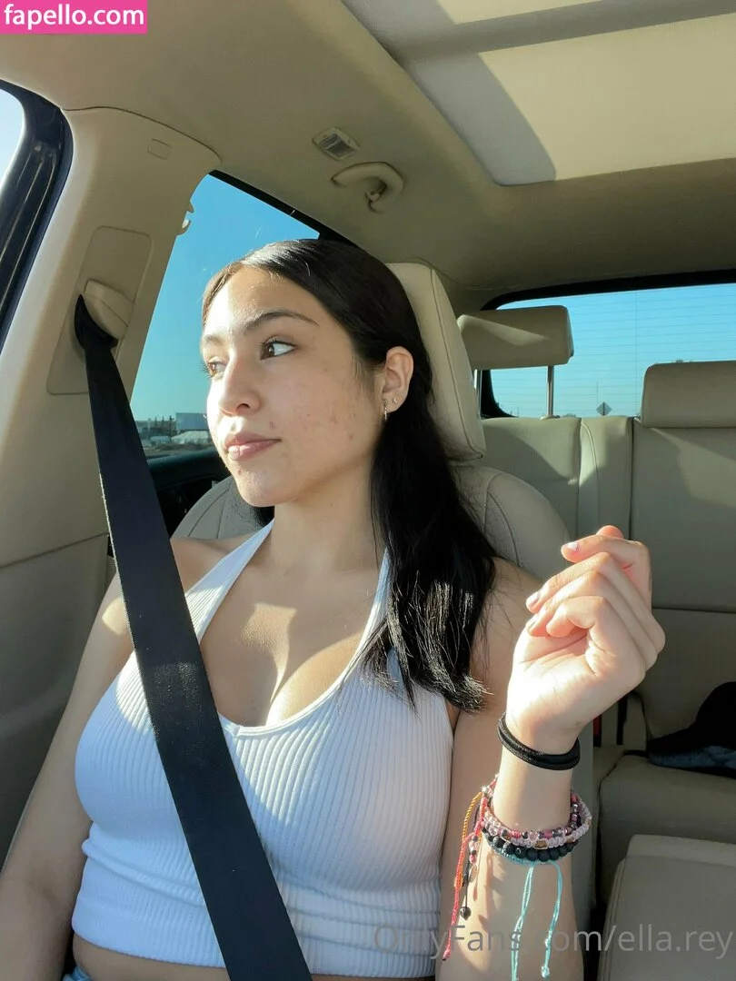 ella.rey Onlyfans Photo Gallery 