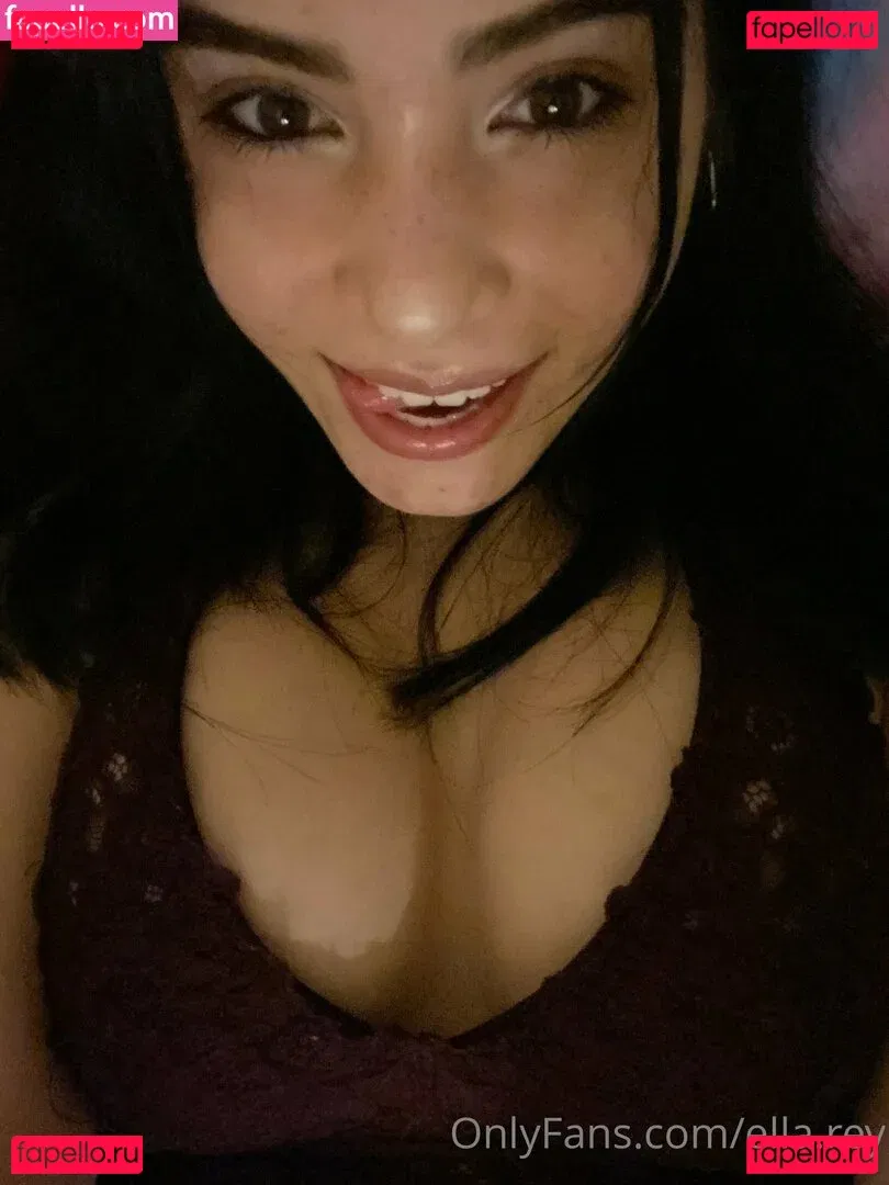 ella.rey Onlyfans Photo Gallery 