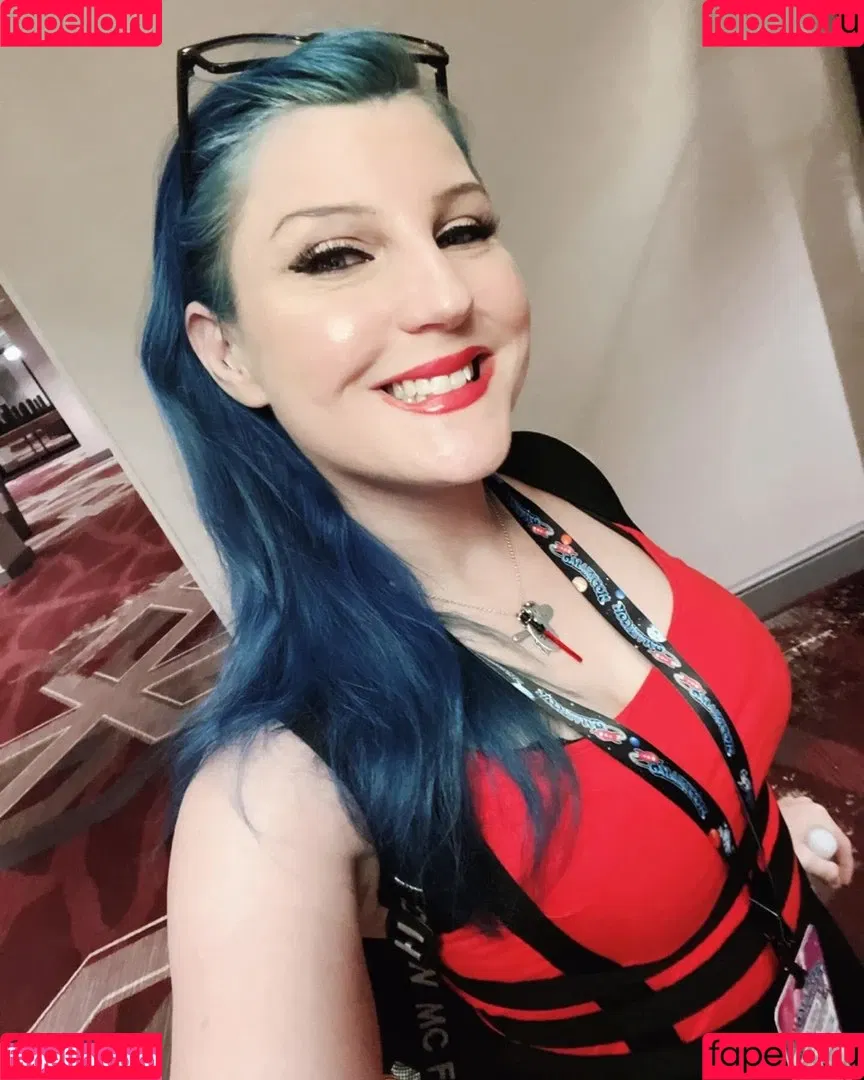 Leva Bates Onlyfans Photo Gallery 