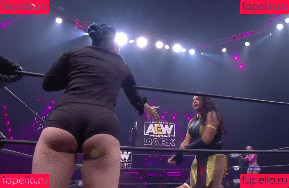 Leva Bates Onlyfans Photo Gallery 