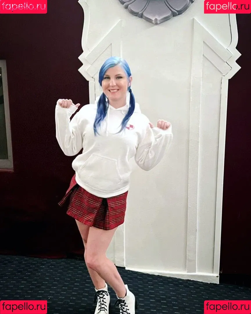Leva Bates Onlyfans Photo Gallery 