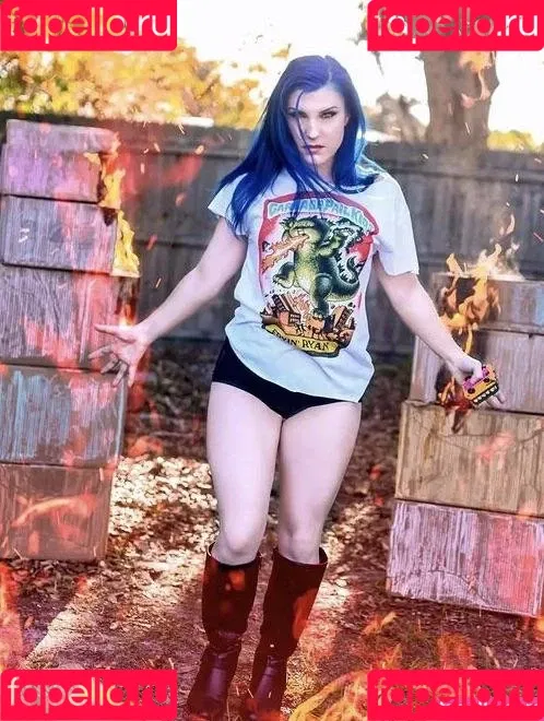 Leva Bates Onlyfans Photo Gallery 