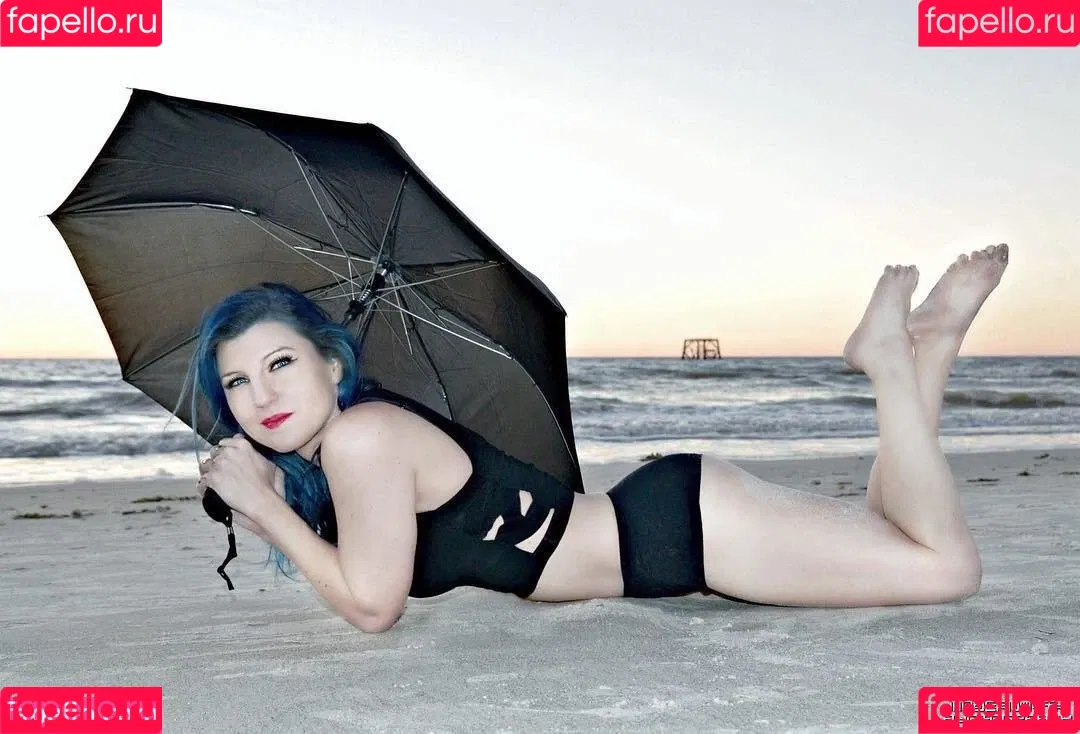 Leva Bates Onlyfans Photo Gallery 