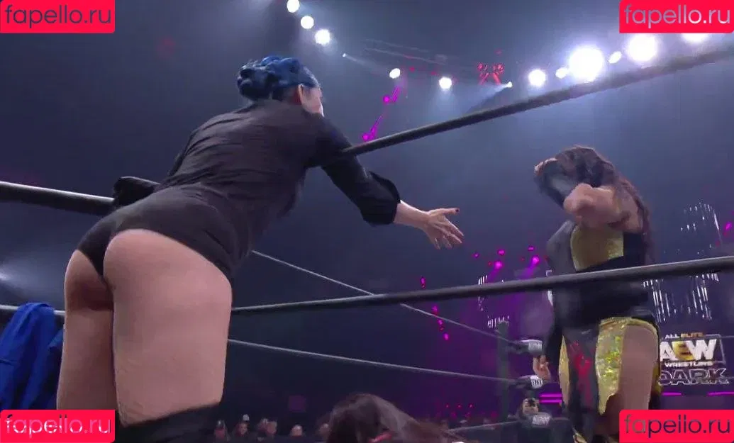 Leva Bates Onlyfans Photo Gallery 