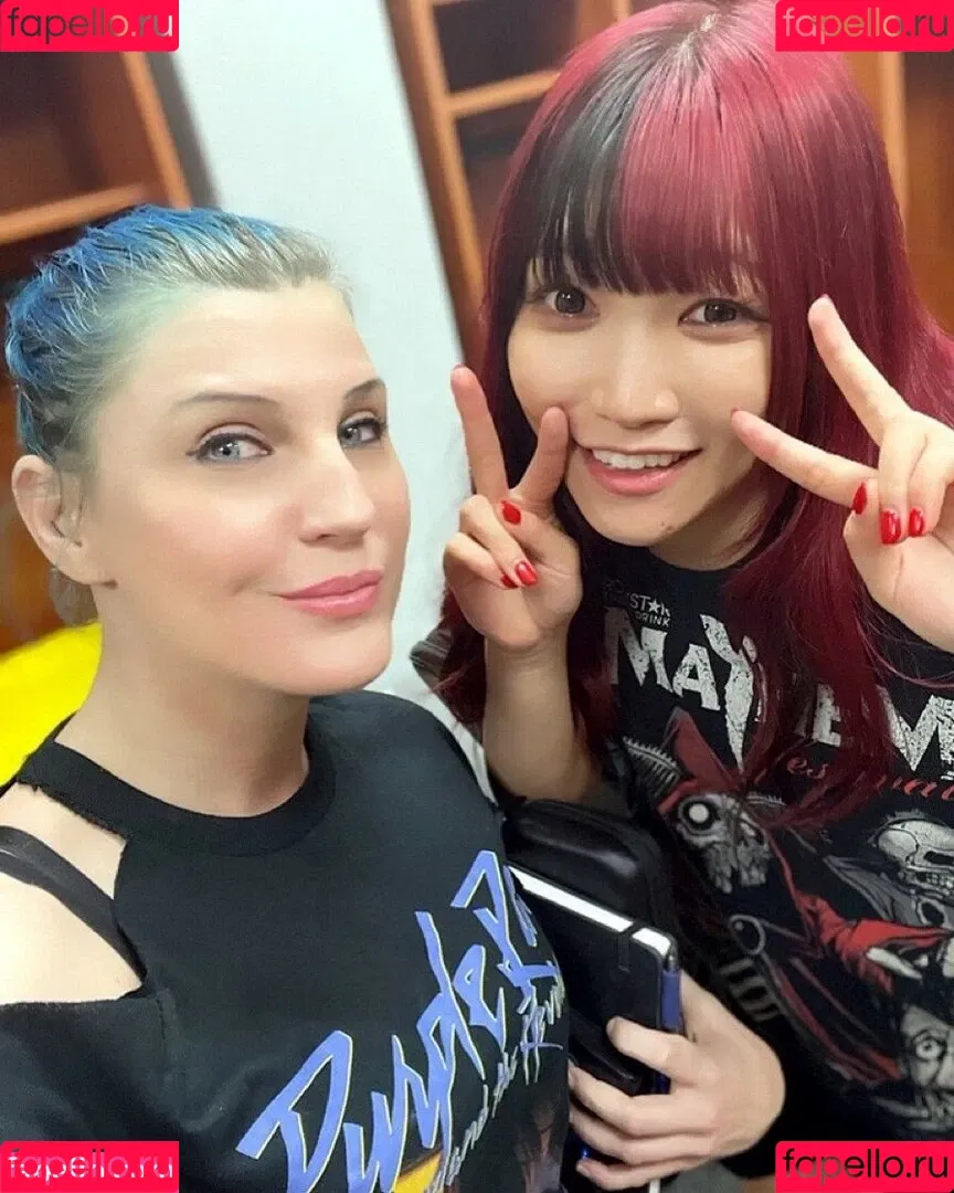 Leva Bates Onlyfans Photo Gallery 