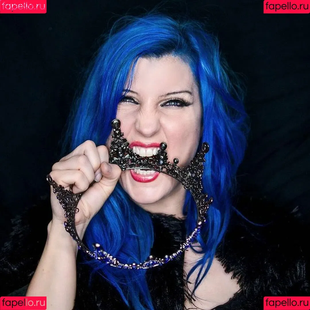 Leva Bates Onlyfans Photo Gallery 