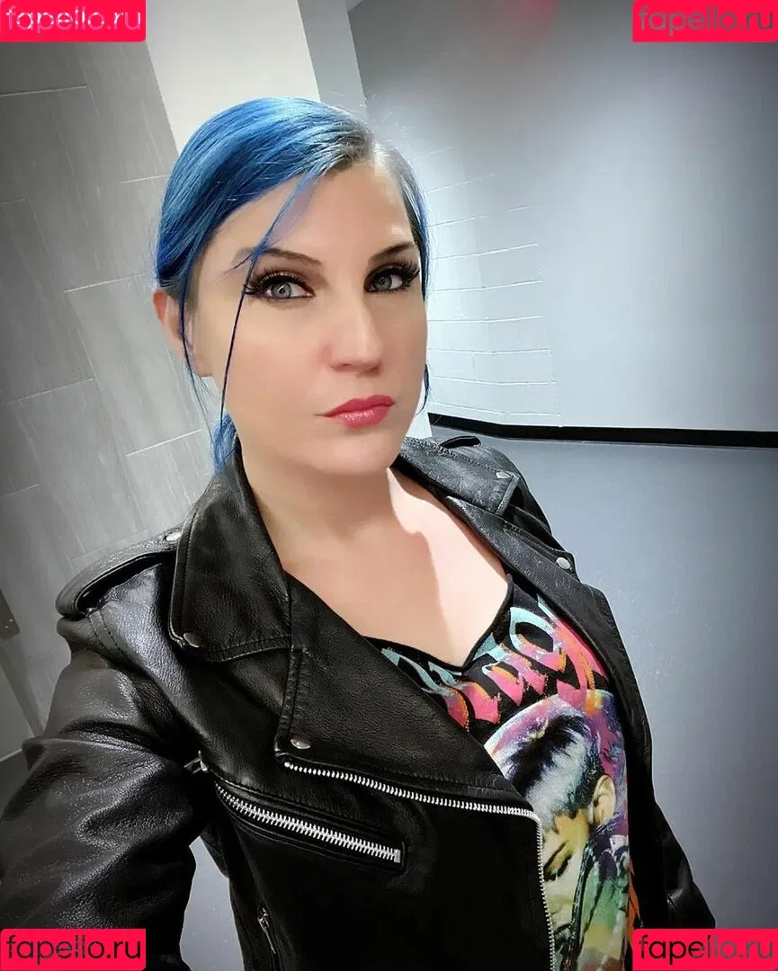 Leva Bates Onlyfans Photo Gallery 