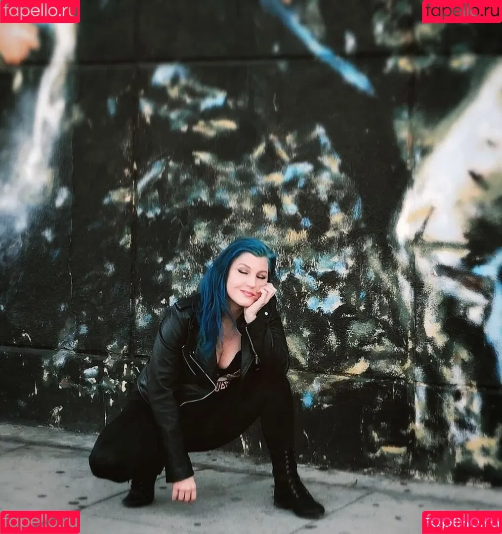 Leva Bates Onlyfans Photo Gallery 