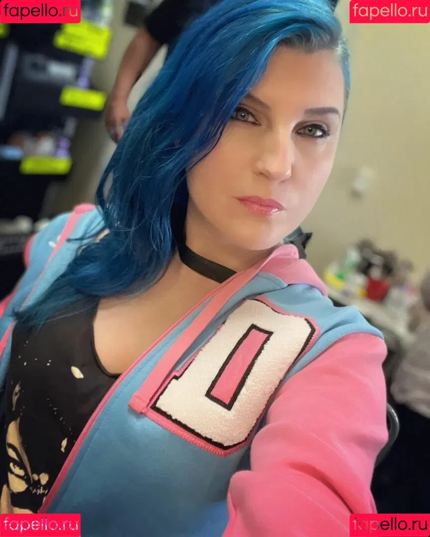 Leva Bates Onlyfans Photo Gallery 