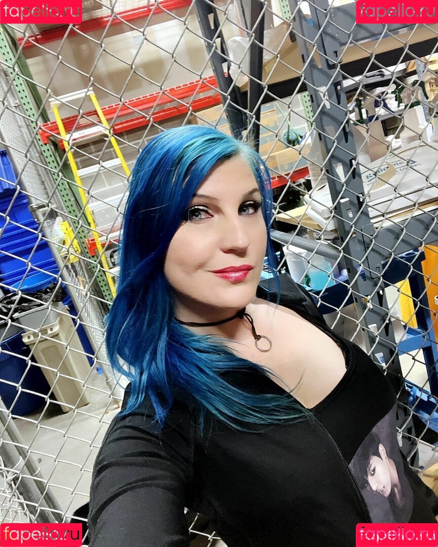 Leva Bates Onlyfans Photo Gallery 