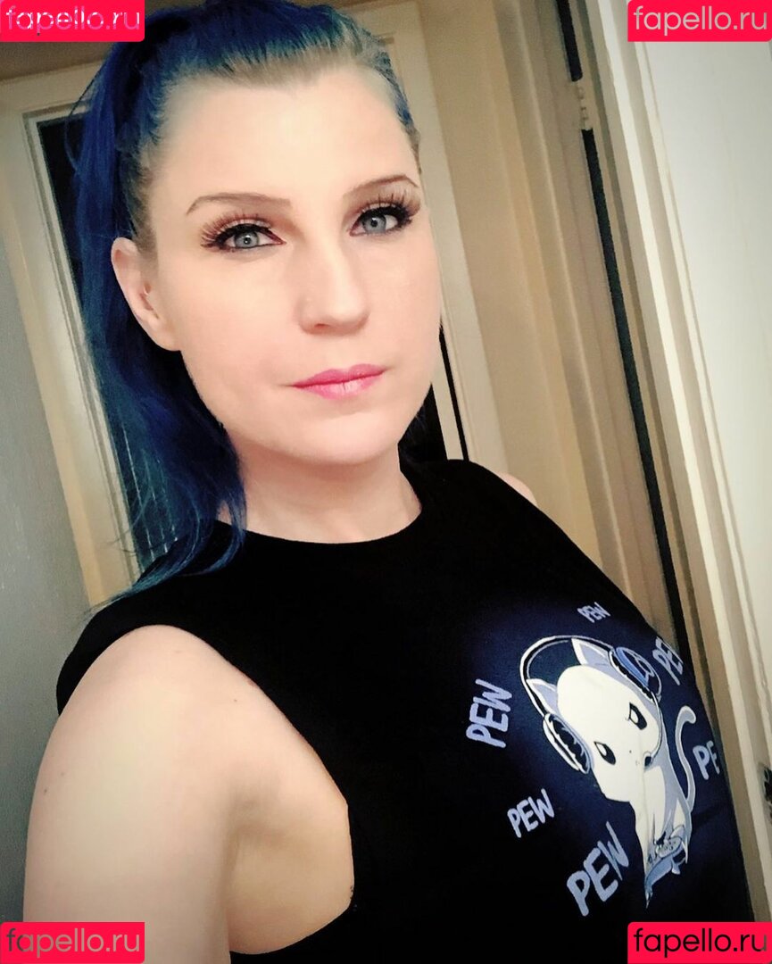 Leva Bates Onlyfans Photo Gallery 