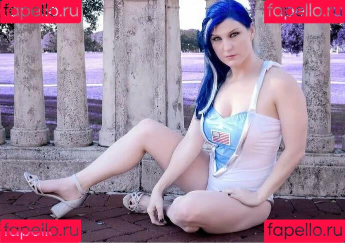 Leva Bates Onlyfans Photo Gallery 