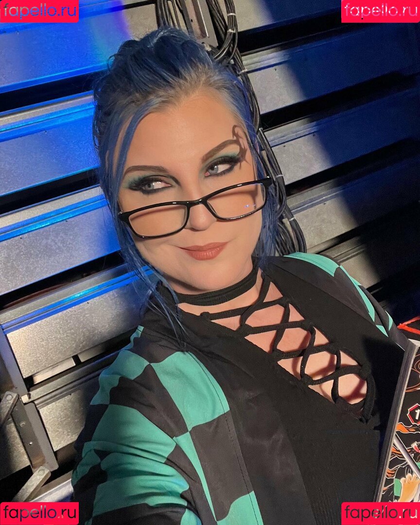 Leva Bates Onlyfans Photo Gallery 