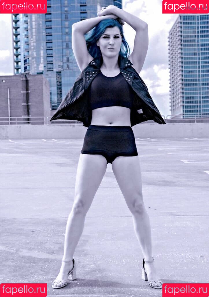 Leva Bates Onlyfans Photo Gallery 