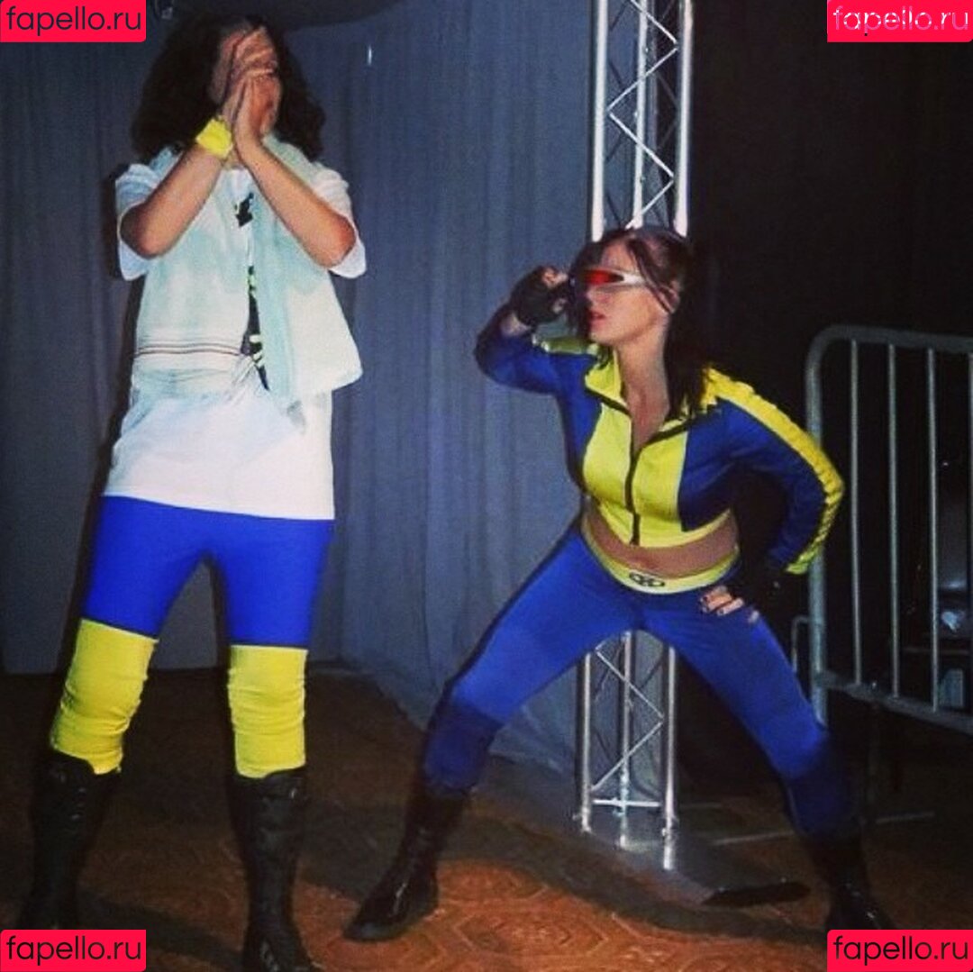 Leva Bates Onlyfans Photo Gallery 