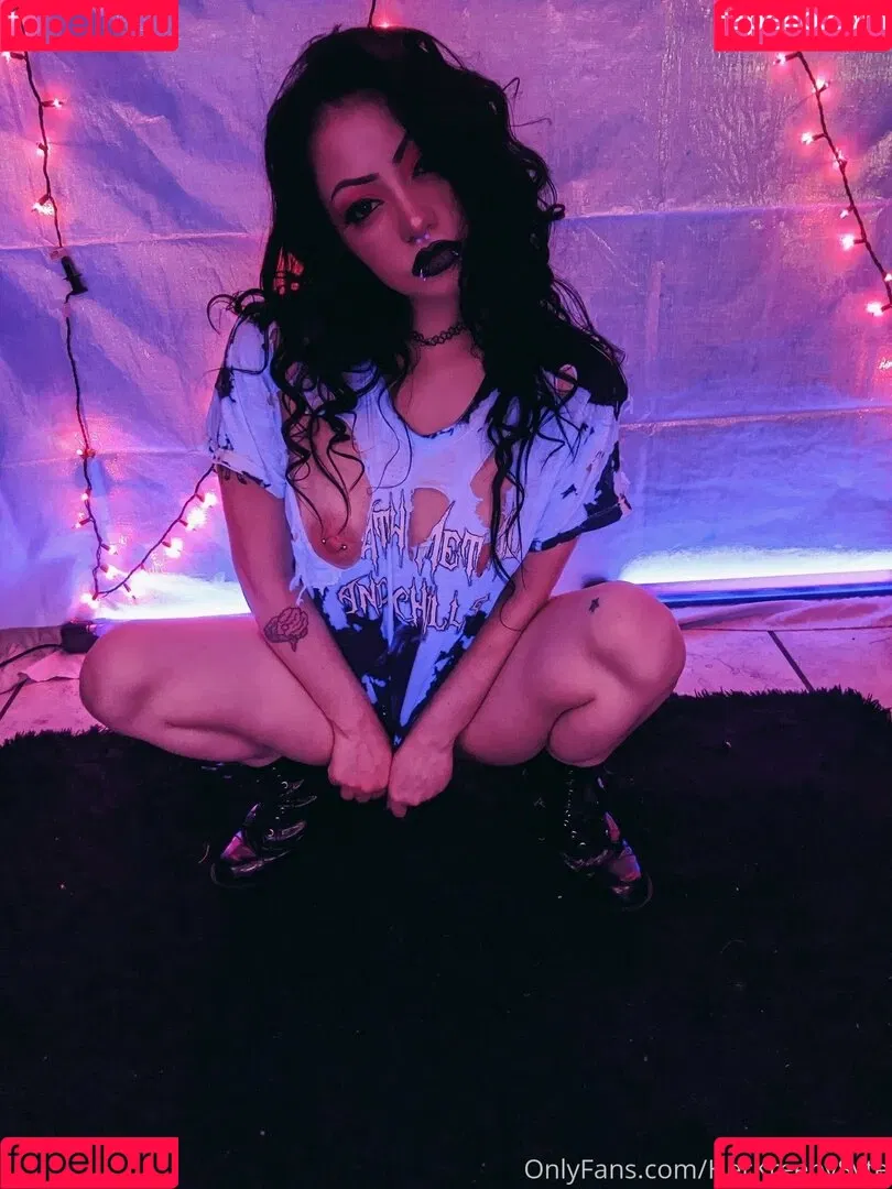 herkreepysyte Onlyfans Photo Gallery 