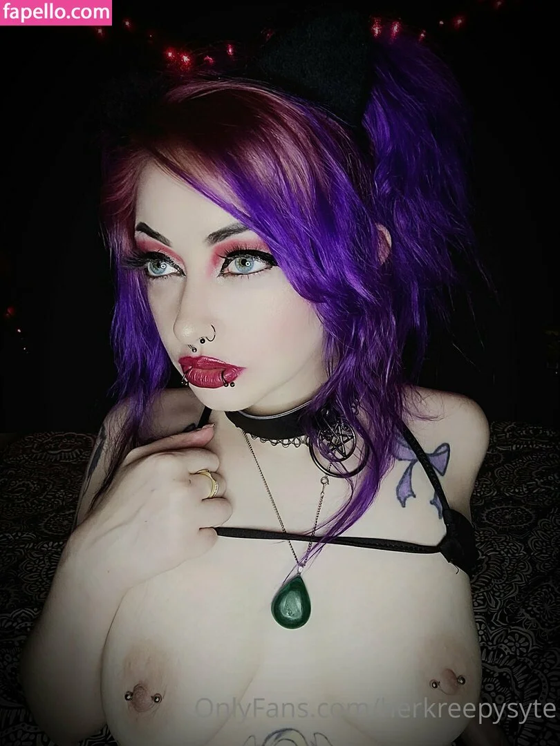 herkreepysyte Onlyfans Photo Gallery 