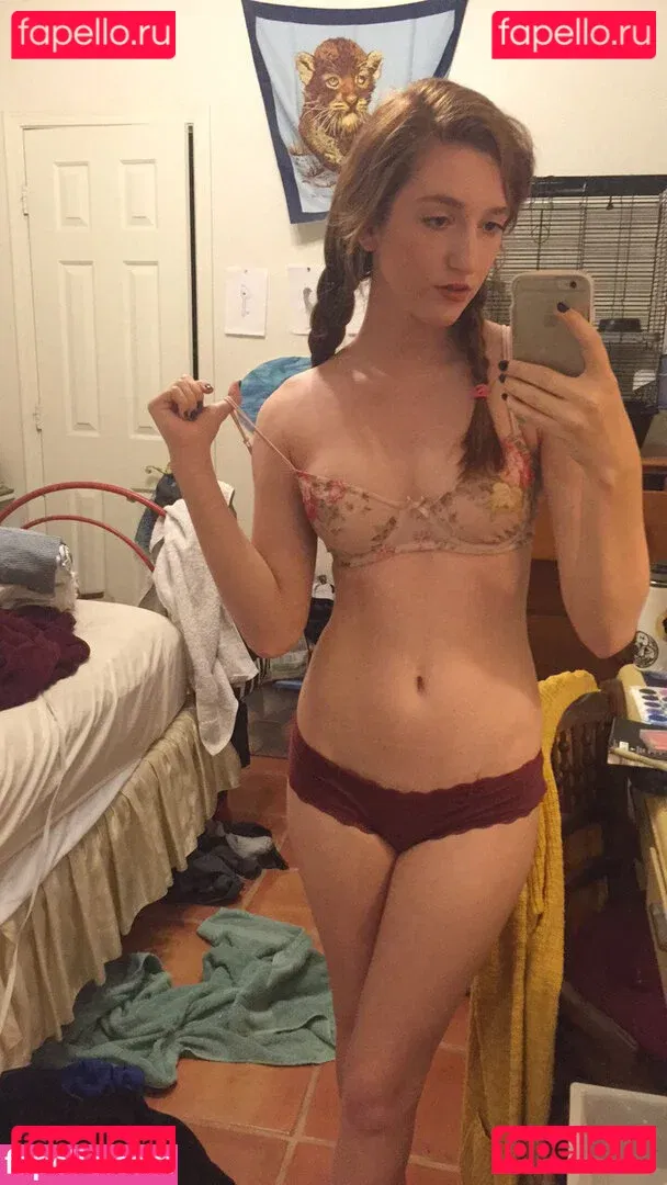 docilemoth Onlyfans Photo Gallery 