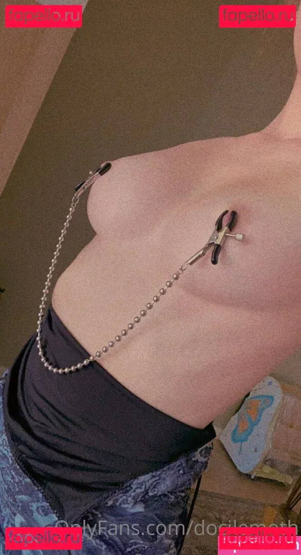 docilemoth Onlyfans Photo Gallery 