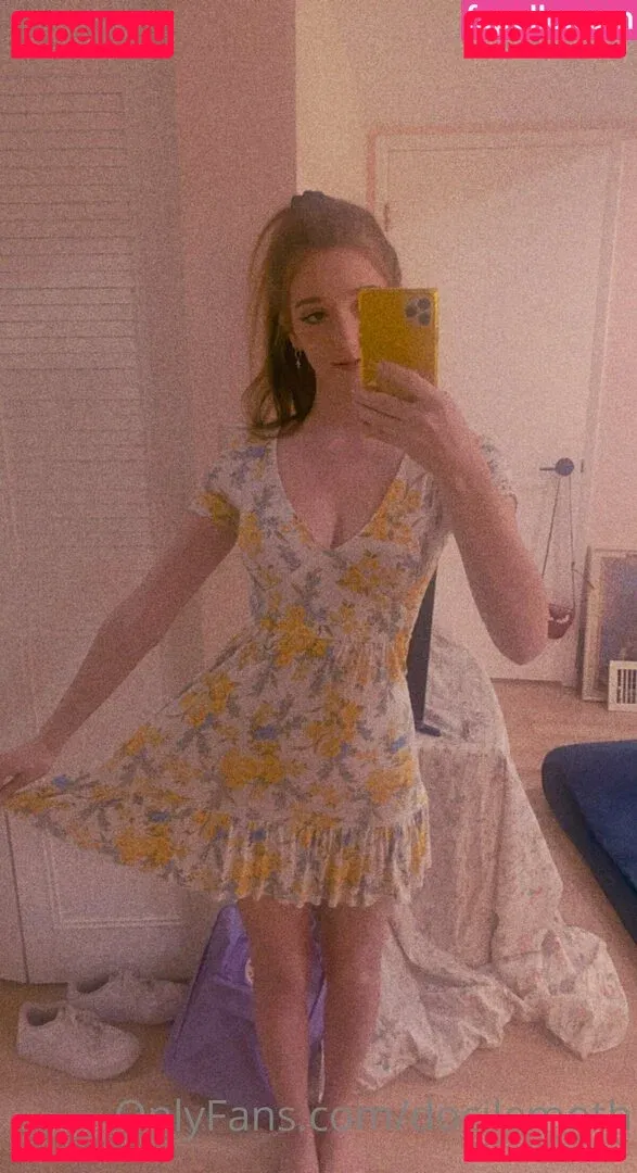 docilemoth Onlyfans Photo Gallery 