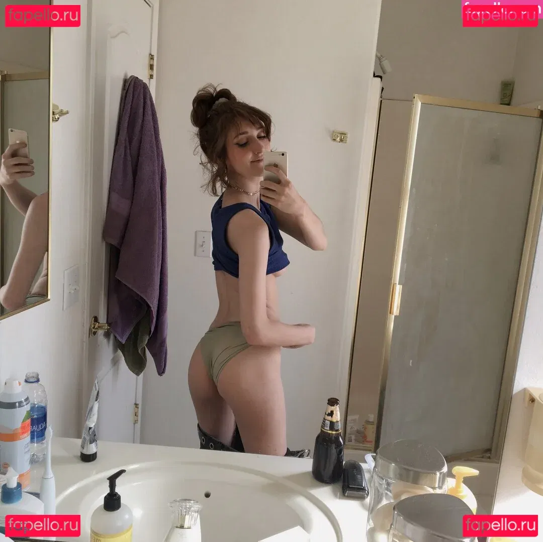 docilemoth Onlyfans Photo Gallery 