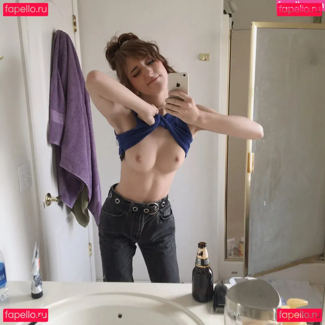 docilemoth Onlyfans Photo Gallery 