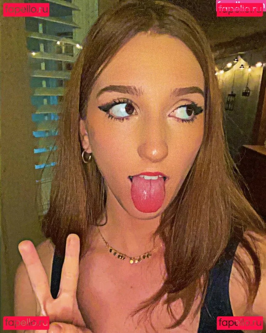 docilemoth Onlyfans Photo Gallery 