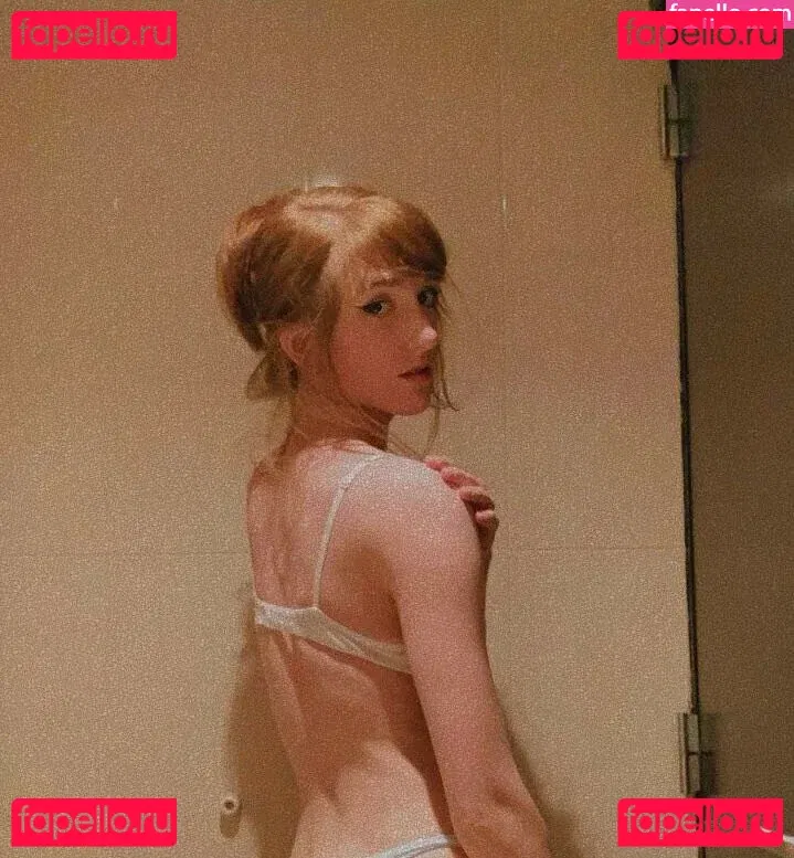 docilemoth Onlyfans Photo Gallery 