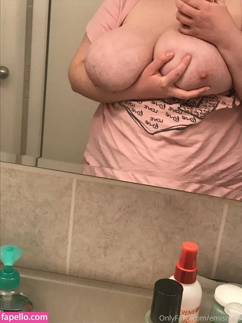 emiscutie Onlyfans Photo Gallery 