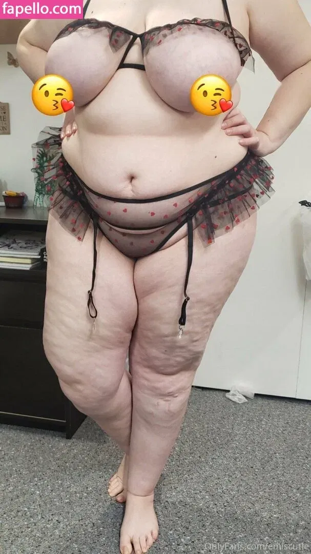 emiscutie Onlyfans Photo Gallery 