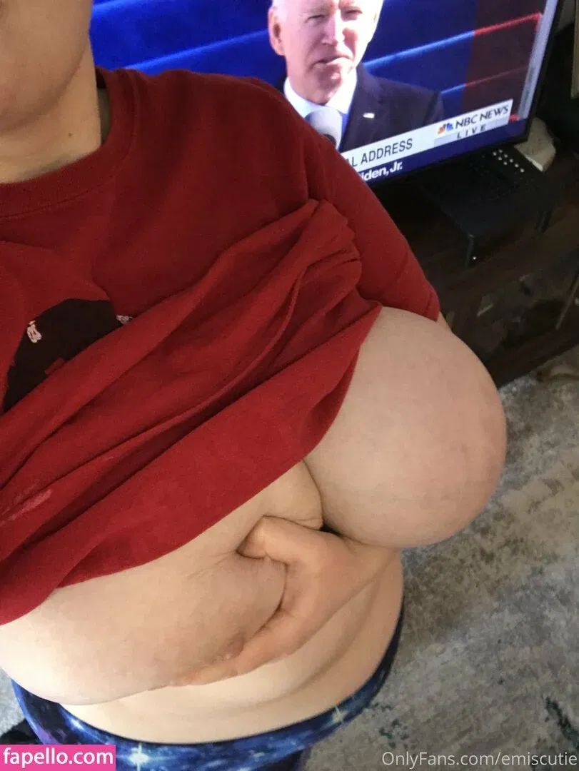 emiscutie Onlyfans Photo Gallery 