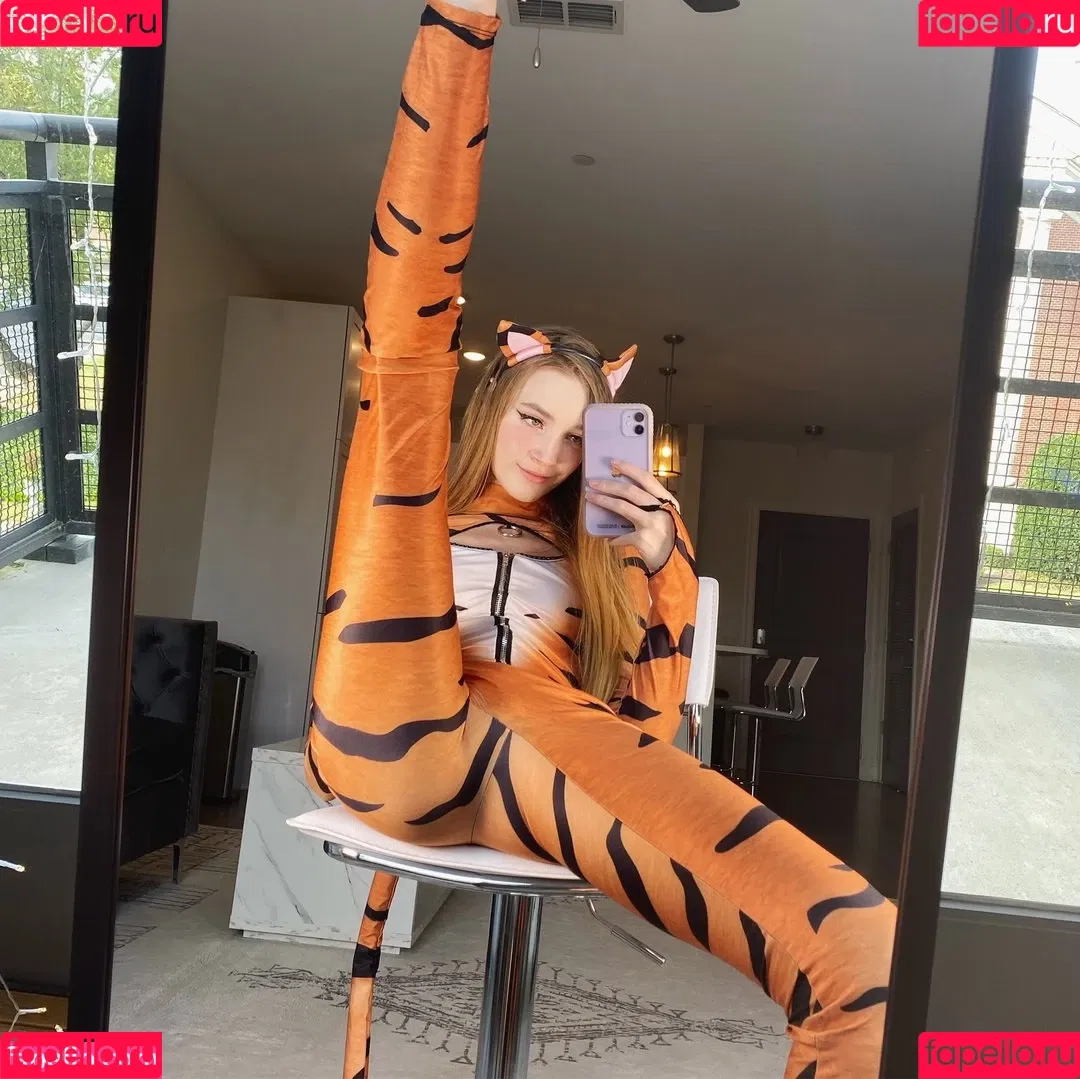 ursecretgirlfriend Onlyfans Photo Gallery 