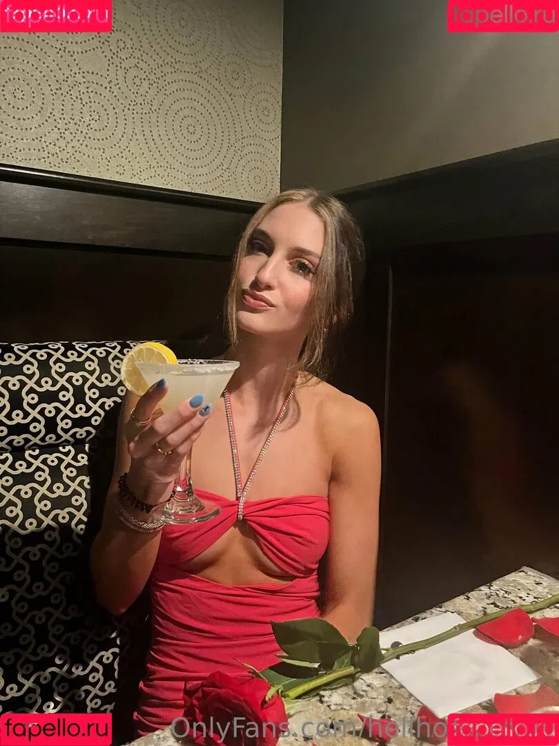 carolineeex Onlyfans Photo Gallery 