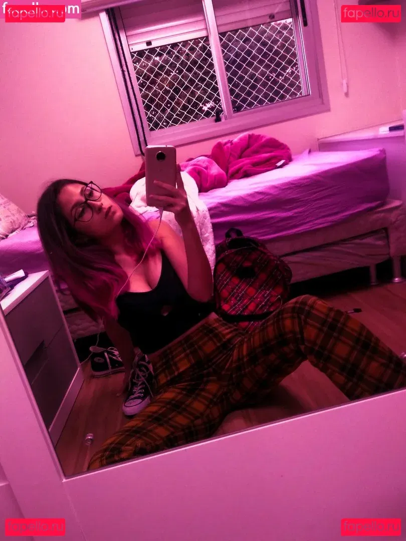 carolineeex Onlyfans Photo Gallery 