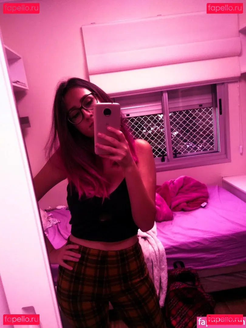 carolineeex Onlyfans Photo Gallery 