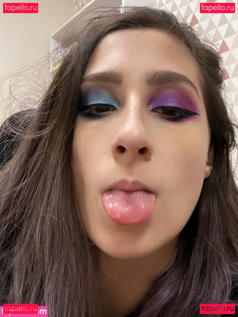 carolineeex Onlyfans Photo Gallery 