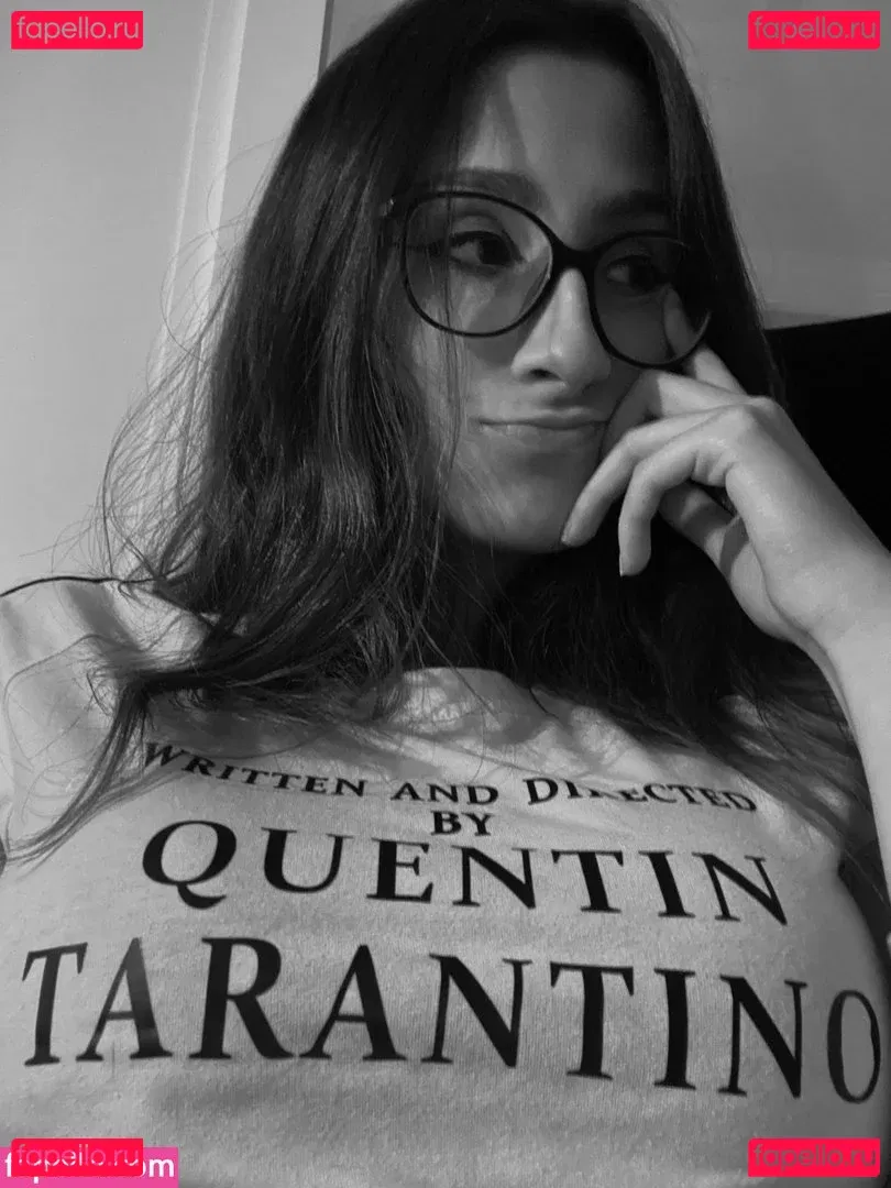 carolineeex Onlyfans Photo Gallery 