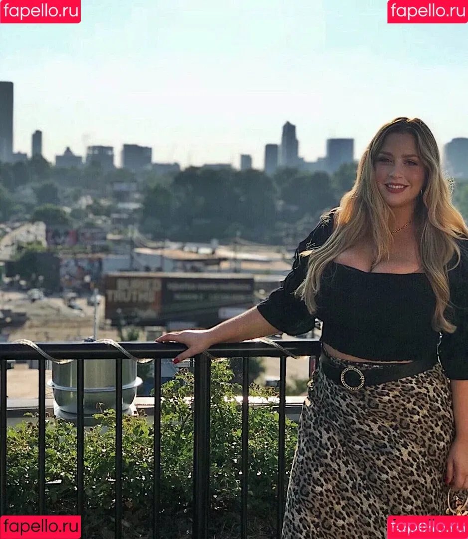 Amanda R Onlyfans Photo Gallery 