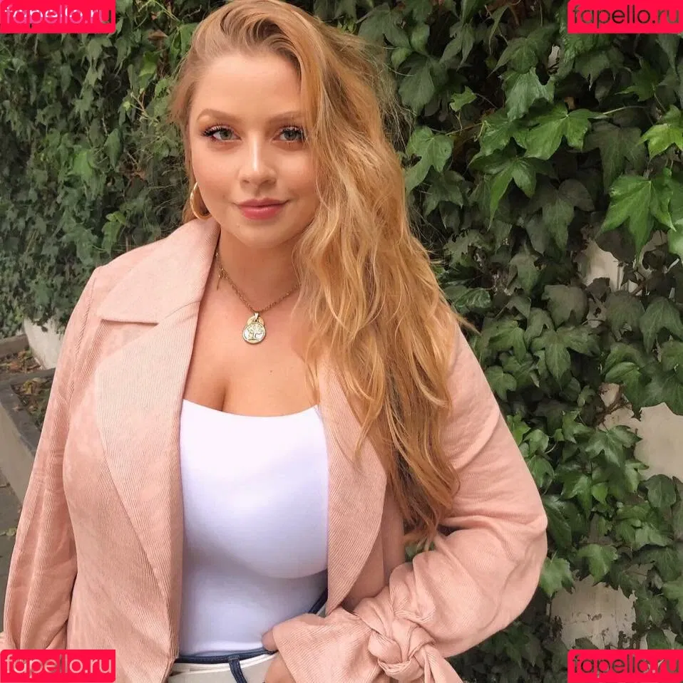 Amanda R Onlyfans Photo Gallery 