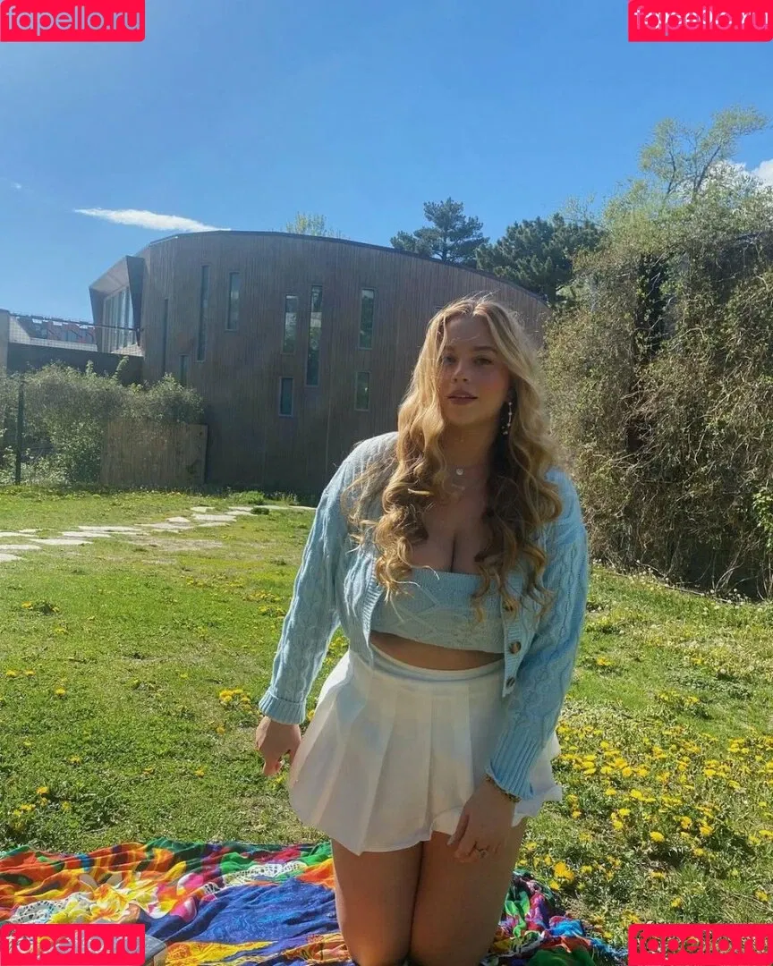 Amanda R Onlyfans Photo Gallery 