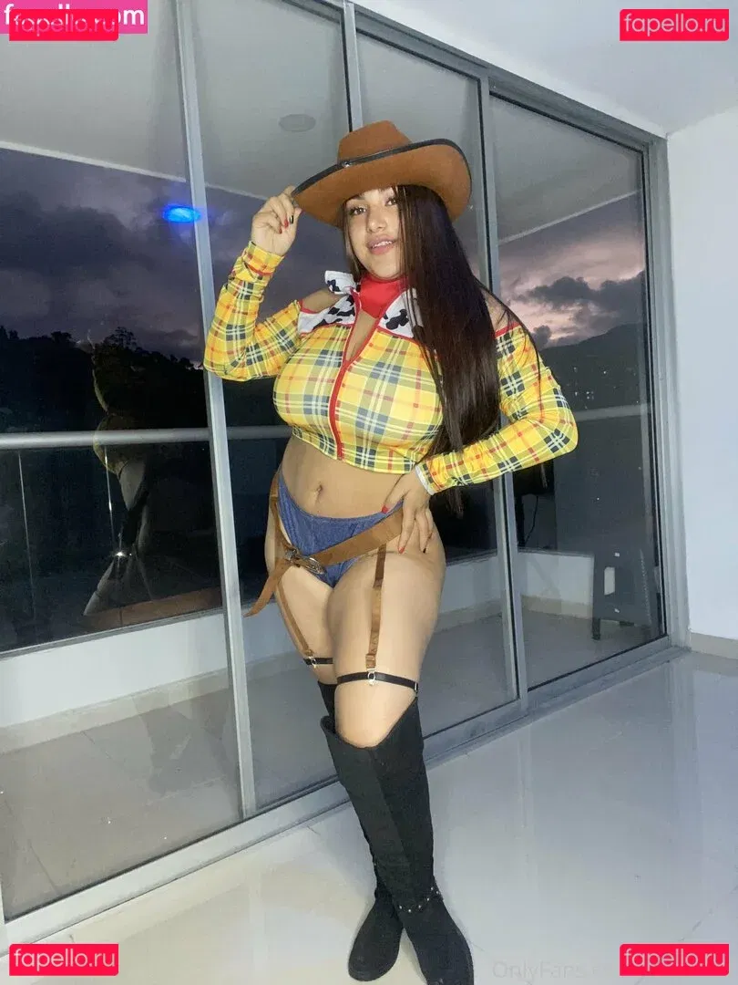 poliamor Onlyfans Photo Gallery 