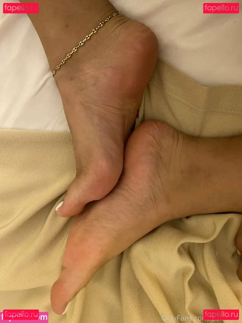 poliamor Onlyfans Photo Gallery 