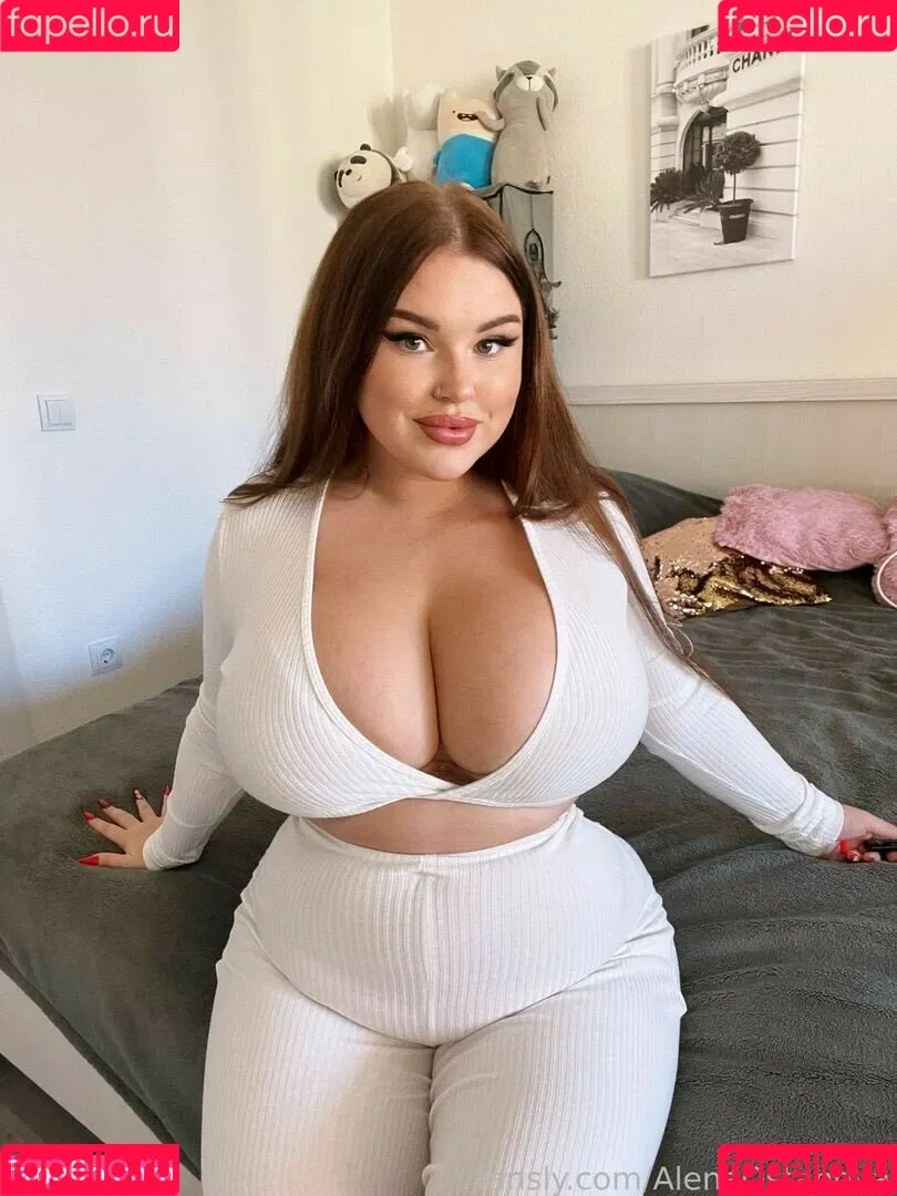 Alena Ostanova Onlyfans Photo Gallery 