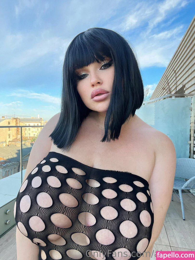 Alena Ostanova Onlyfans Photo Gallery 