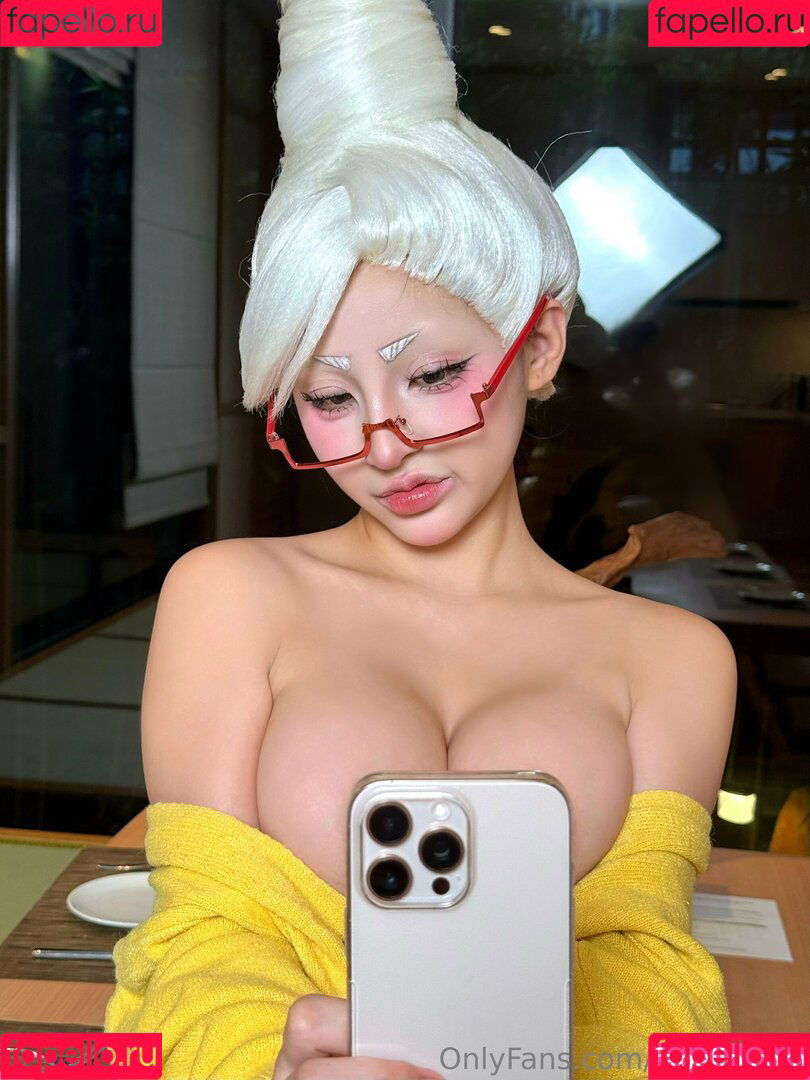 yuumeilyn Onlyfans Photo Gallery 