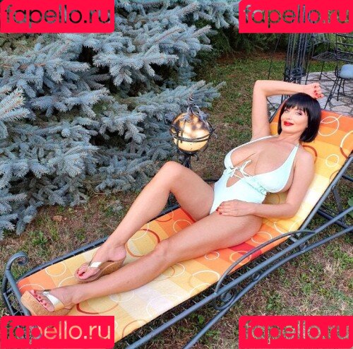 Lisa Bukawski Onlyfans Photo Gallery 