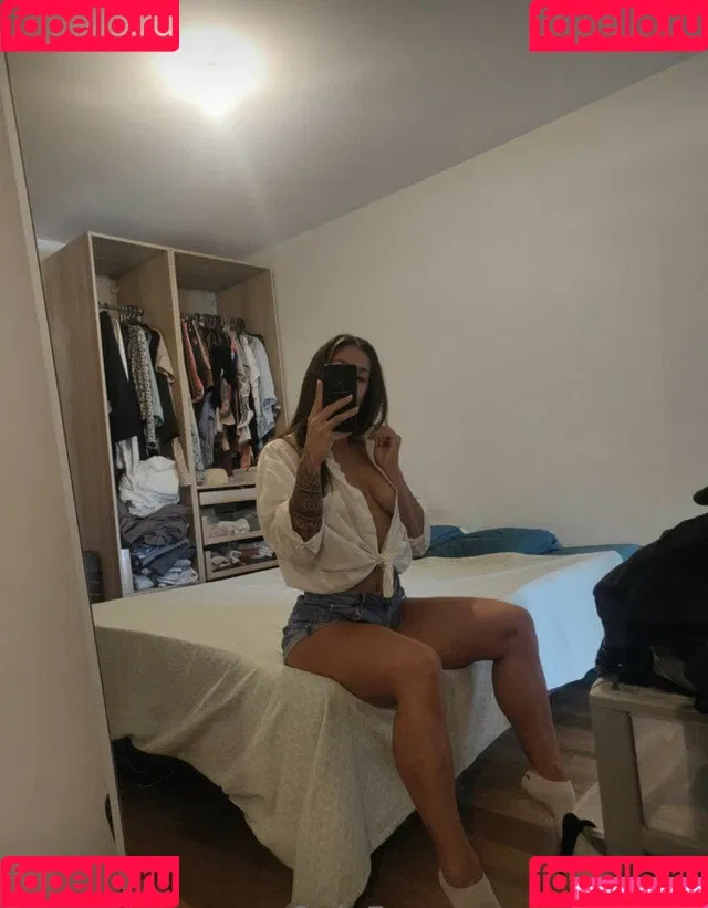 Auxane Micheneau Onlyfans Photo Gallery 